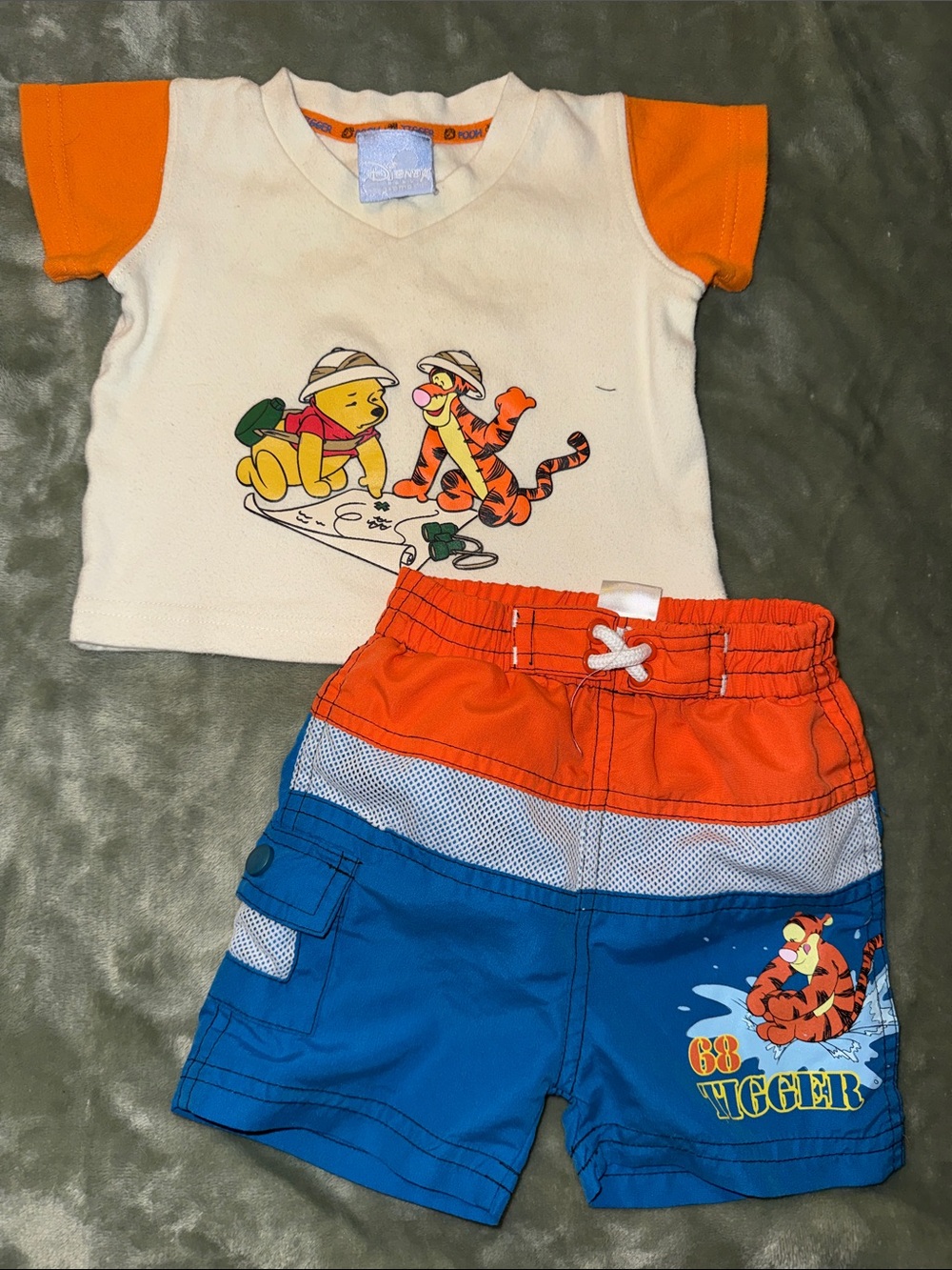 3-6m vintage 1990s Disney Winnie the Pooh & Tigger 2 pc Set
